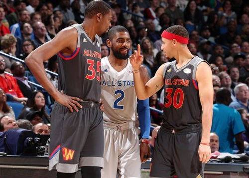 言风暴眼 言风暴眼