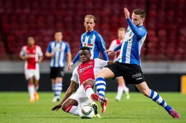 闪与二次创 闪与二次创